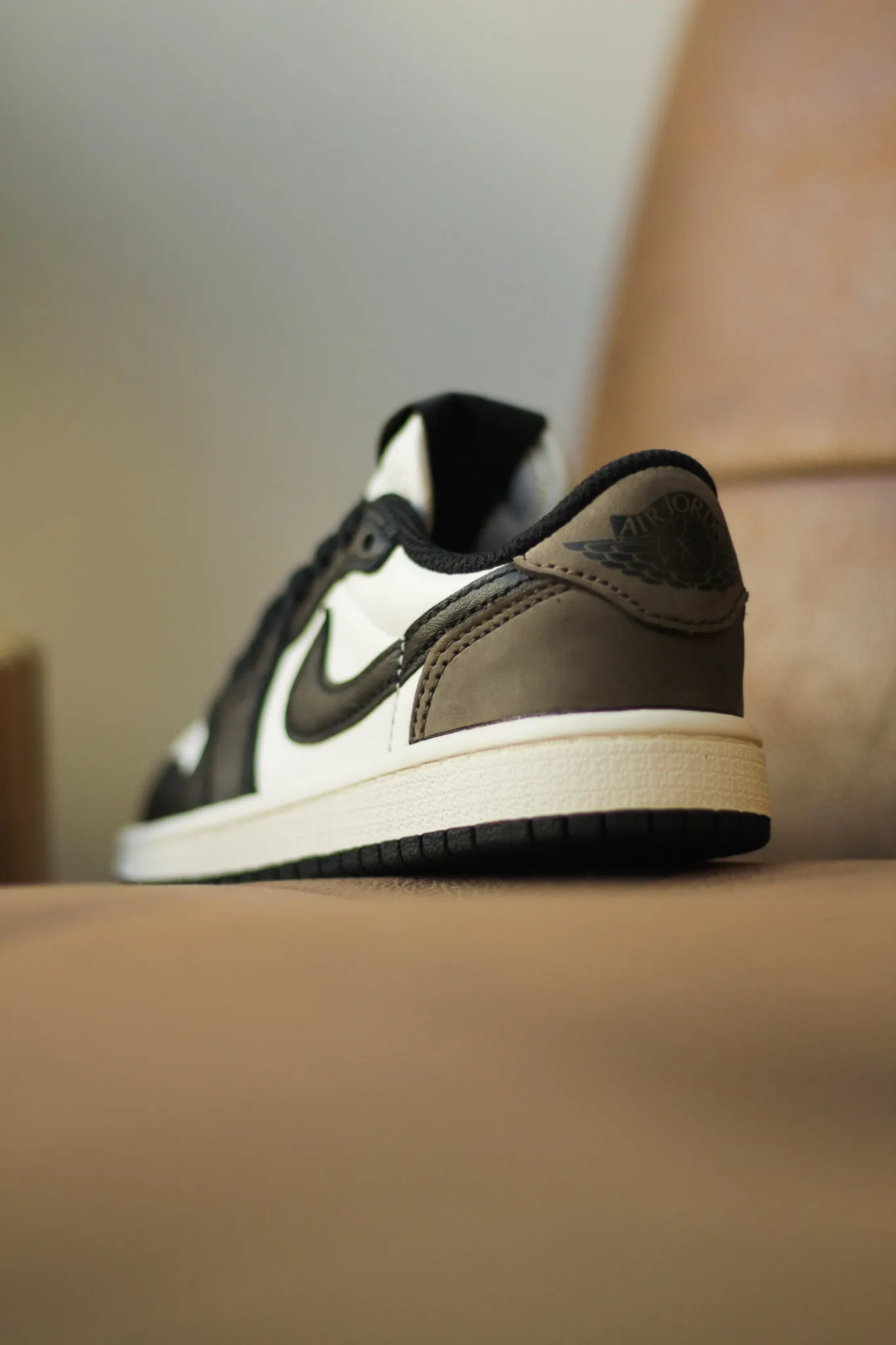 AIR JORDAN 1 LOW OG (GS) "MOCHA"