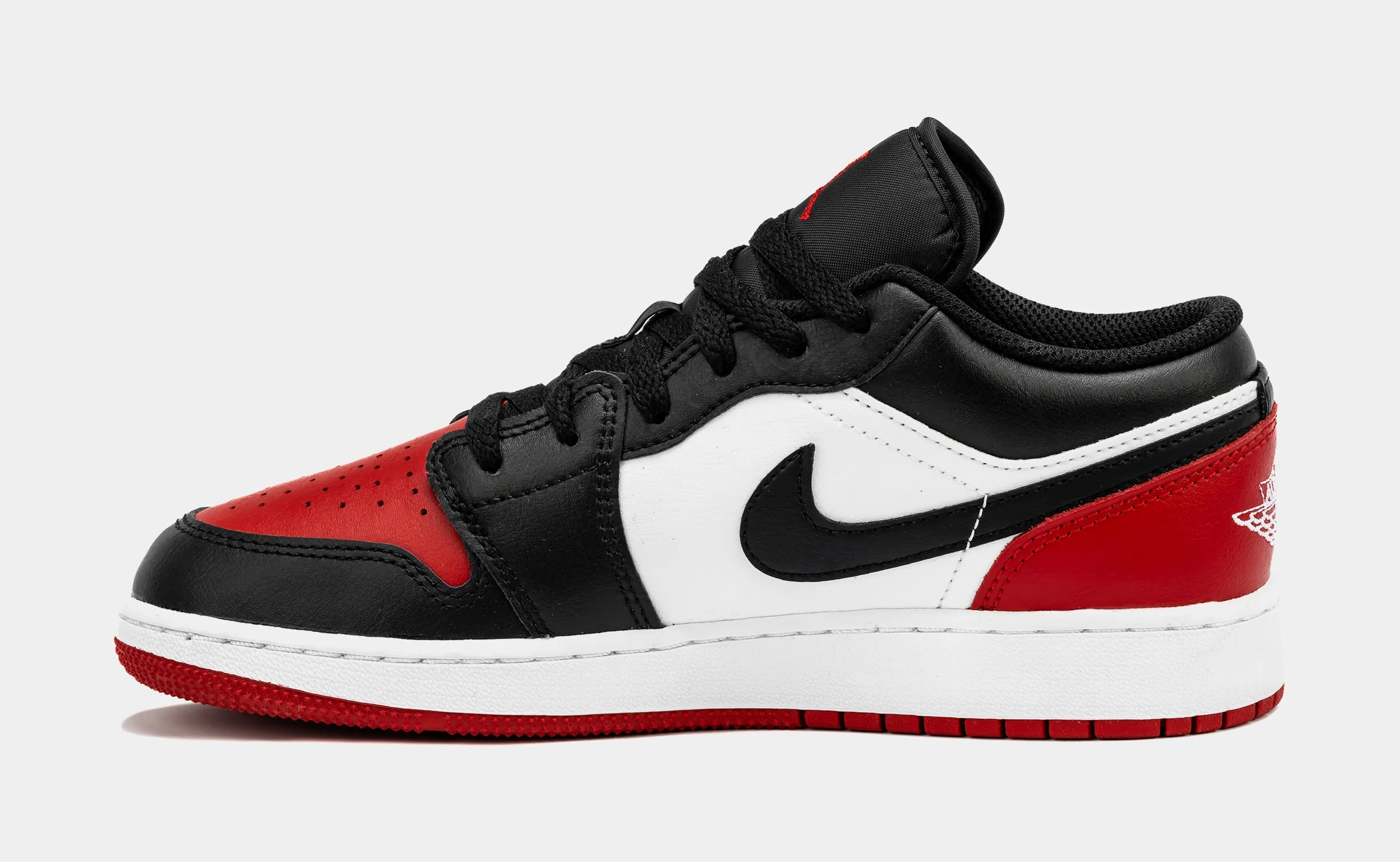 Air Jordan 1 Retro Low Bred Toe Grade School Lifestyle Shoes (Black/Red)