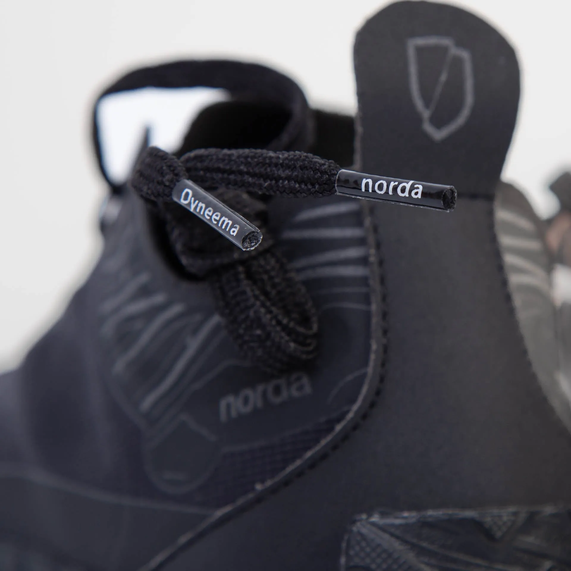 NORDA SNEAKERS 001M STEALTH BLACK